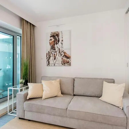 Apartamento Yacht Park Superior 1 *